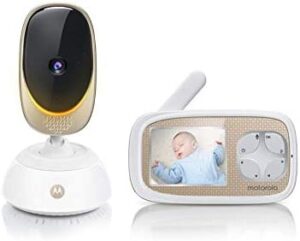 Motorola Nursery Comfort C45 - Vigilabebés con video con funciones de panorámica y zoom, Wi-Fi, pantalla a color de 2,8 pulgadas, visión nocturna, audio bidireccional y sensor de temperatura, blanco