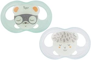 Tigex Soft Touch Friends Night chupetes | 6-18 meses | chupetes de silicona con ventilación adicional que brillan en la oscuridad | mapache y oveja | 2 unidades